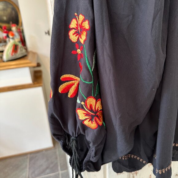 BOUTIQUE VISCOSE EMBROIDERED TASSLE TIE PEASANT BLOUSE - Picture 8 of 9